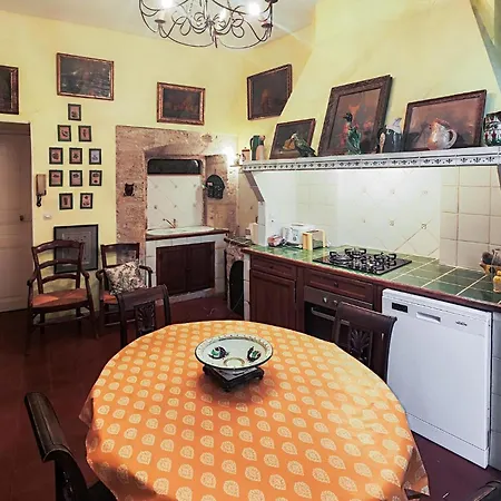 Apartment In With Kitchen